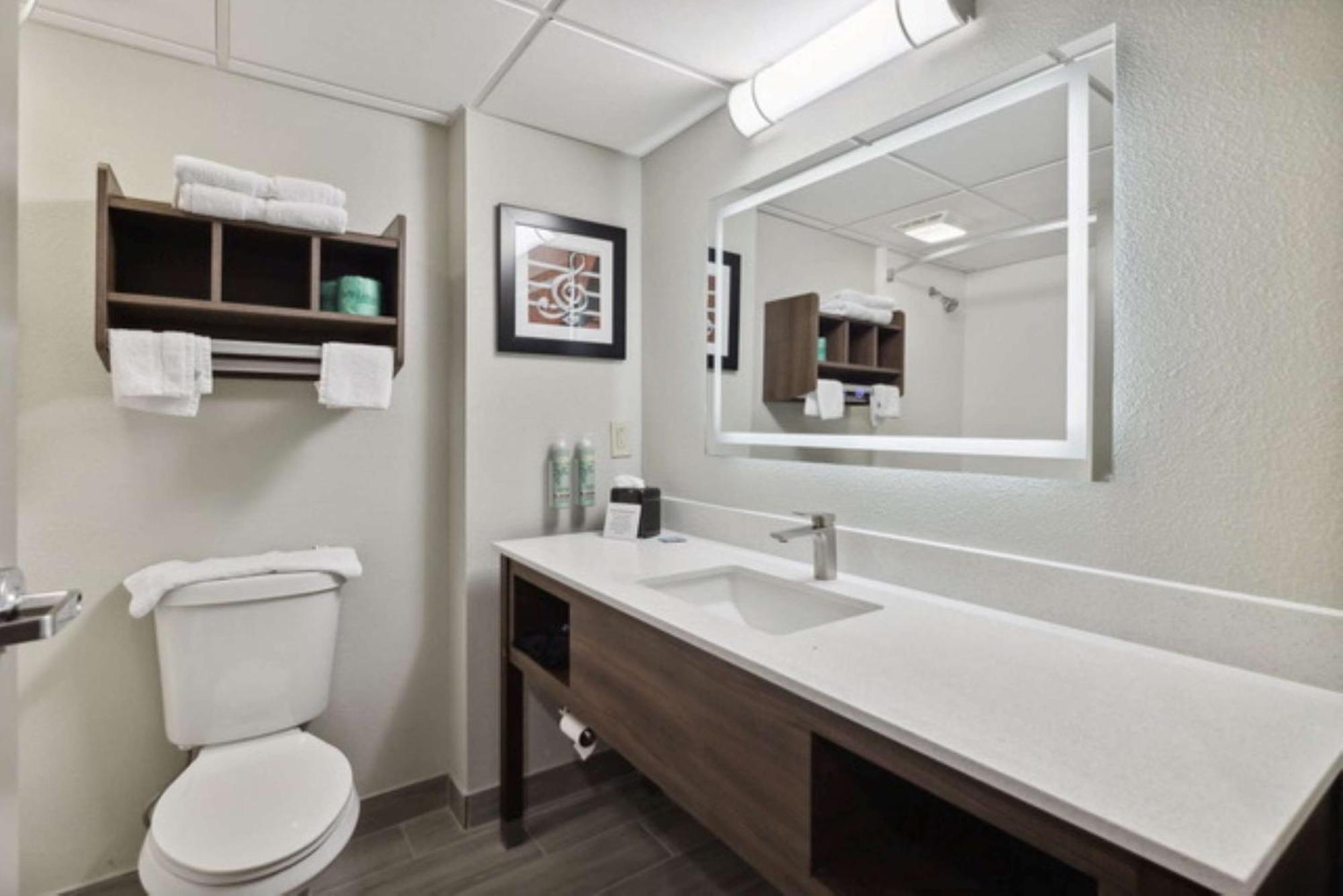 Best Western Manchester Exterior photo